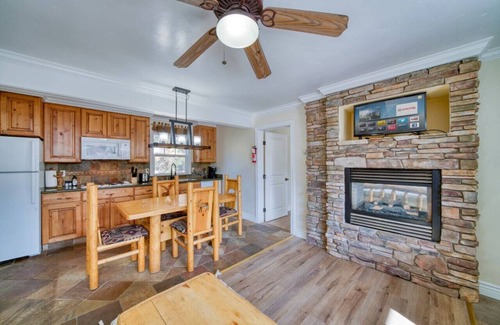 Lakeside Park Hotel | Rare unit layout making it easy to share Tahoe with friends & family!