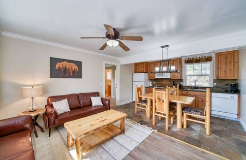 Lakeside Park Hotel | Rare unit layout making it easy to share Tahoe with friends & family!