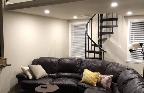 Sound Beach Casa | Cozy, fully remodeled water view home on quiet cul de sac