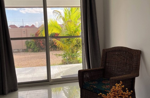 Unguja City Apartamento | Cozy Garden Apartment- 10-Min walk to the Beach and pure Relaxation