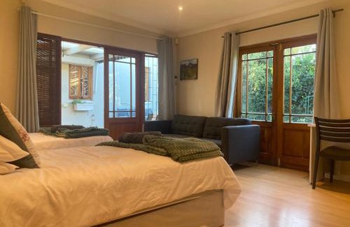 Claremont Apartamento | Cozy garden Guest Suite in charming Claremont