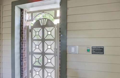 New Pathways Apartamento | Cozy, Gated Memphis Boho Retreat in MED District