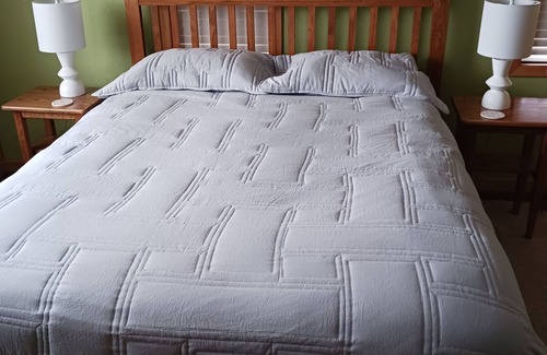 Friesland Casa | Cozy get-away within 45 minutes of Wis. Dells, Madison, and Oshkosh.