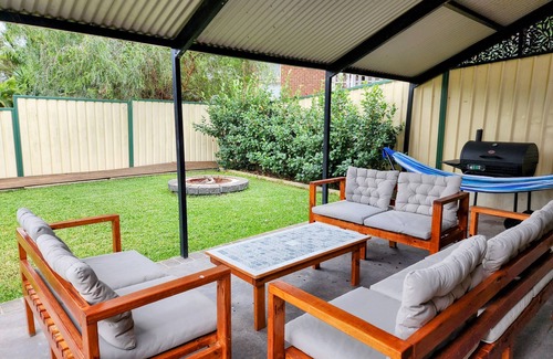Cranebrook Apartamento | Cozy Getaway at the base of the Blue Mountains