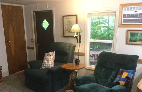 Lake Casa | Cozy getaway in the woods. Fishing close by.