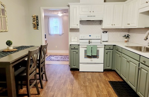 Cataula Casa | Cozy getaway near Calloway gardens/Ft Moore. Between Pine Mtn and Columbus GA.