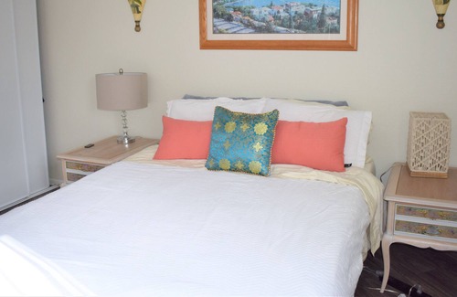 Midway Apartamento | Cozy getaway or Quiet WFH space! Entire 1BR near Downtown Escondido