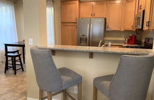 Silverado Ranch Casa | COZY GETAWAY w/ Vaulted Ceilings - 6 miles from strip