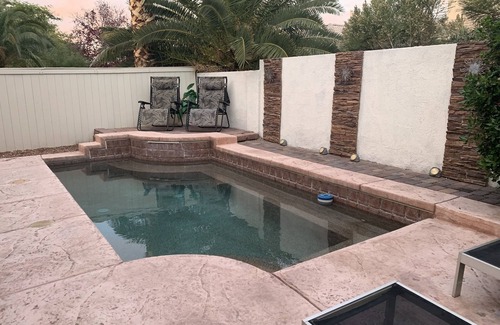 Silverado Ranch Casa | COZY GETAWAY w/ Vaulted Ceilings - 6 miles from strip