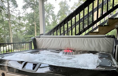 Mattawana Cabina | Cozy getaway with spa close to Juniata River and Raystown..