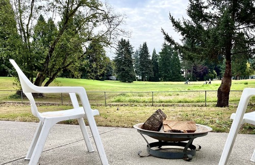Five Corners Casa | Cozy Golf Course Getaway