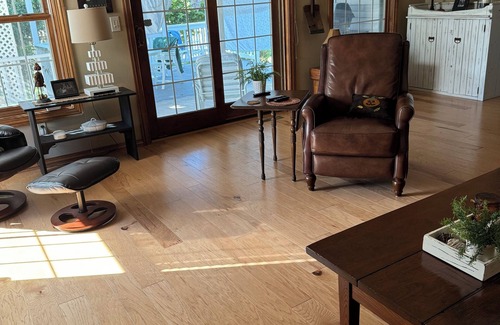 Allouez Casa | Acogedora casa de Green Bay en un tranquilo vecindario suburbano y a minutos de Lambeau Field.