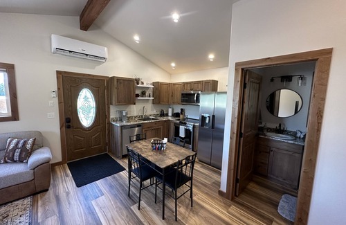 Kalispell Casa | Cozy guest cabin