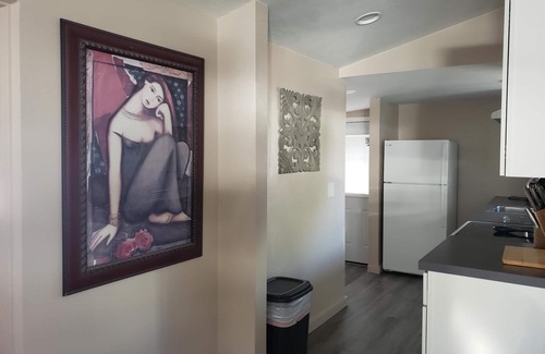 Blenman-Elm Casa | Cozy Guest House, 1BR, AC, Pets OK, Enclosed yard, New remodel