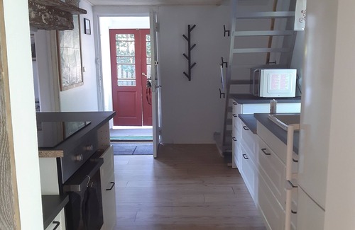 Langasjo Casa | Cozy guest house "Björkedal" in southern Småland + fenced property