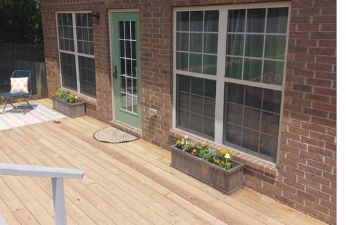Russellville Apartamento | Cozy Guest House w/pool & hot tub!