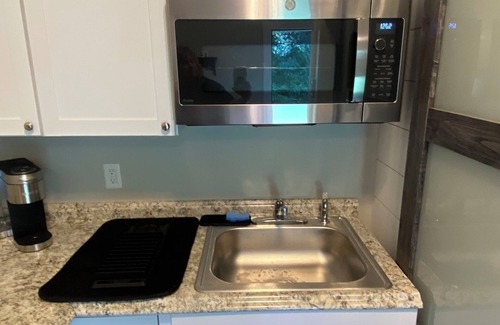 Colchester Apartamento | Cozy Guest Suite Near Lake Champlain & Hiking Trails