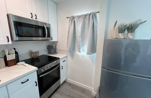 Whittier Apartamento | Cozy guest suite w/kitchen & patio - great location- Disney-Beaches-DTLA-Uptown