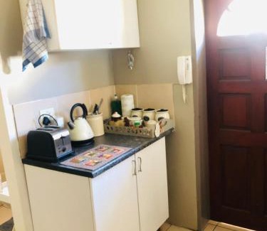 Weltevredenpark Apartamento | Cozy guest suite with private access