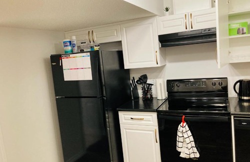 Northeast Edmonton Casa | Cozy Guest Suite with private entrance