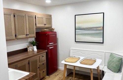 South Bend Casa | Cozy Guesthouse 10 minutes from Notre Dame Stadium