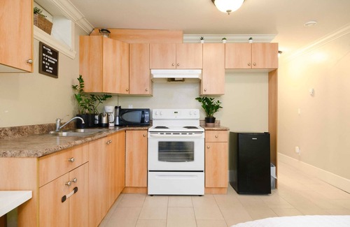Vancouver South Apartamento | Cozy Guesthouse Close to Mall & Skytrain