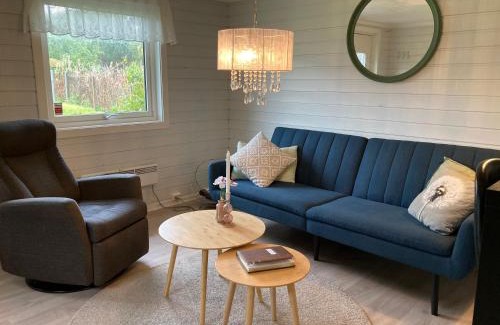 Leknes Casa | Cozy guesthouse in quiet area of central Leknes