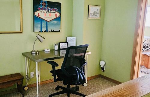 Newhall Casa | Cozy Guesthouse with Private Pool and Heated Jacuzzi