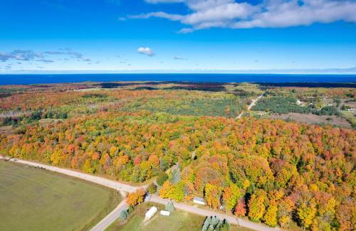 Harbor Springs Casa | Cozy Harbor Springs Vacation Rental, 13 Mi to Town