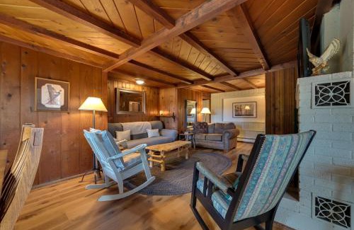 Harbor Springs Casa | Cozy Harbor Springs Vacation Rental, 13 Mi to Town
