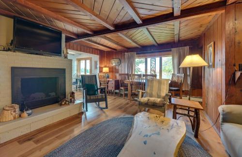 Harbor Springs Casa | Cozy Harbor Springs Vacation Rental, 13 Mi to Town
