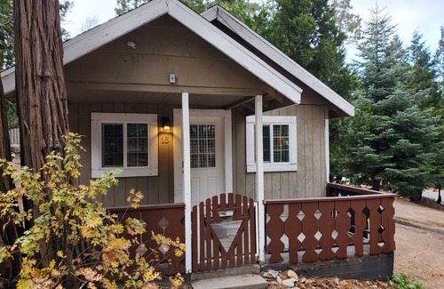 Twin Peaks Cabina | Cozy Haven at The Twin Peaks Lodge