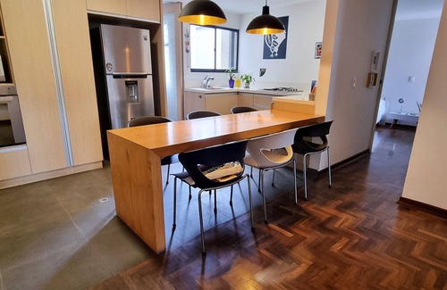 Lalinde Apartamento | Cozy Haven in El Poblado, 100mb WiFi & 2 min to provenza.