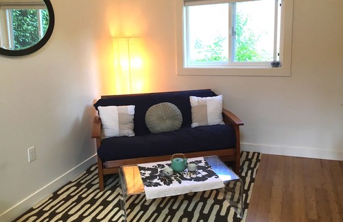 North City Cabaña | Cozy Hayloft in the quiet forested suburbs of Seattle, close to lightrail