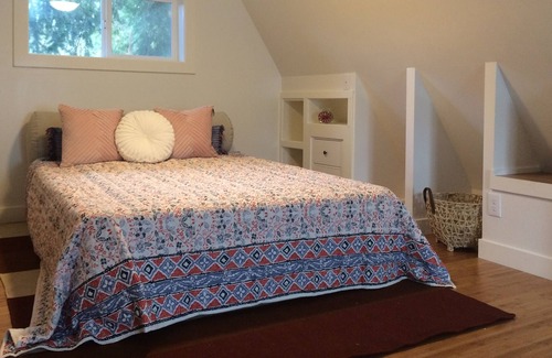 North City Cabaña | Cozy Hayloft in the quiet forested suburbs of Seattle, close to lightrail