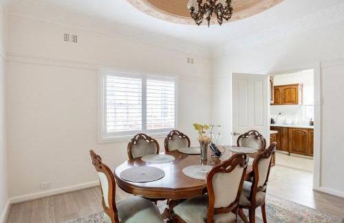 Wollongong CBD Casa | Cozy Heritage Home 10mins walk to Wollongong Hospital with Free Parking and Fast Internet