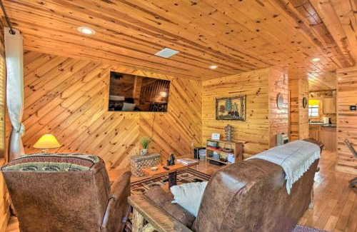 Hiawassee Casa | Cozy Hiawassee Cabin with Fire Pit and Mtn Views!