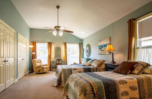 Sulphur Cabaña | Cozy Hideaway on the Calcasieu River