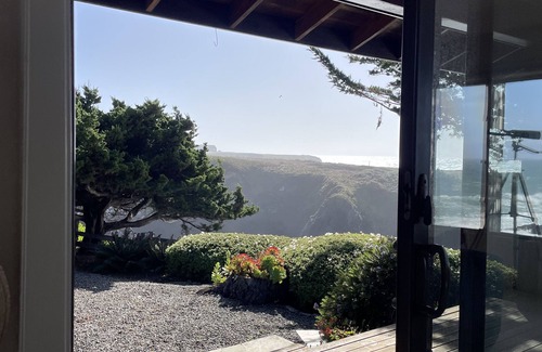 Mendocino Apartamento | Cozy hideaway on the edge of the bluff overlooking the ocean