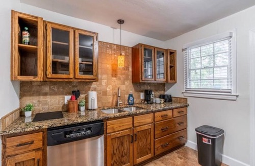Hillcrest Casa | Cozy Hillcrest Home