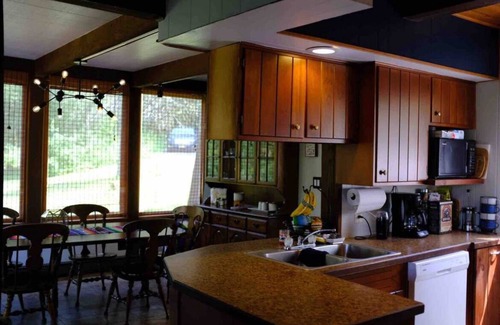 Blodgett Mills Chalet De Esquí | Cozy Hillside Chalet w/ Large Yard and Firepit - Greek Peak/Cortland/Ithaca