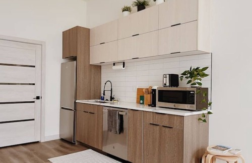 Loyal Heights Apartamento | Cozy & Hip Japandi-Style Studio in the Heart of Ballard