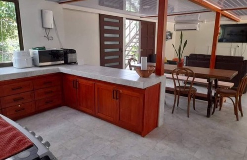 San Isidro de El General Casa | Cozy Home with waterfall near beach