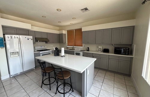 Spring Valley Casa | Cozy Home 2-3