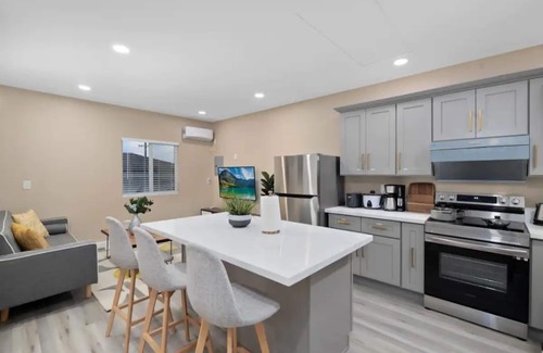 Altadena Casa | Cozy Home｜6 Min to Beach｜30 Days Minimum