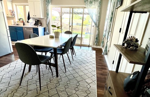 Oshkosh Casa | Cozy Home a few miles away from EAA & Sea Plane Base