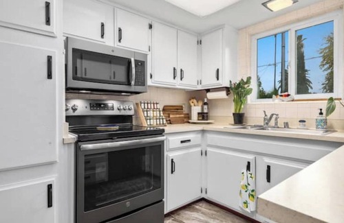 Davis Casa | Cozy home-away-from-home 3-bedroom house in Davis