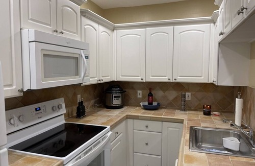 West Little Havana Casa | Cozy and family home, centrally located!