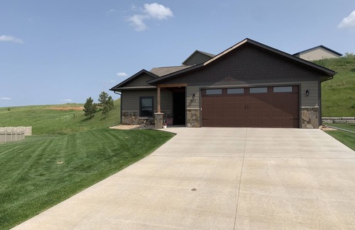 North Spearfish Casa | Cozy home close to all attractions w/ a fabulous kitchen and all amenities!