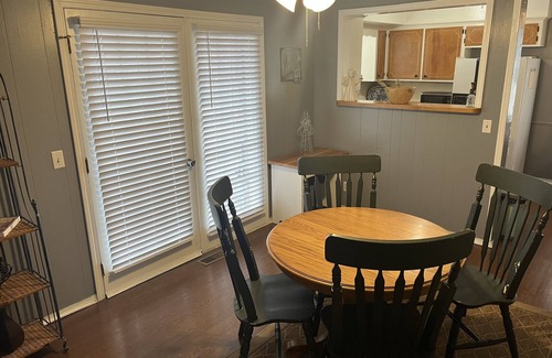 Tower Heights Casa | Cozy home close to all Tulsa has to offer. Pet Friendly! Fenced back yard